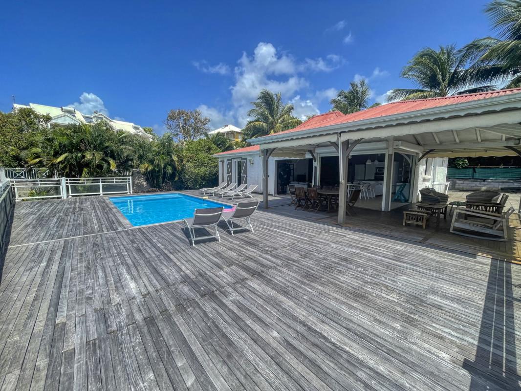 4. Location villa 7 personnes avec piscine au Gosier Guadeloupe_ensemble